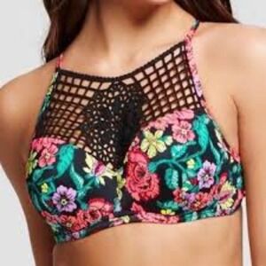 Shade &‎ Shore crochet halter top 36B